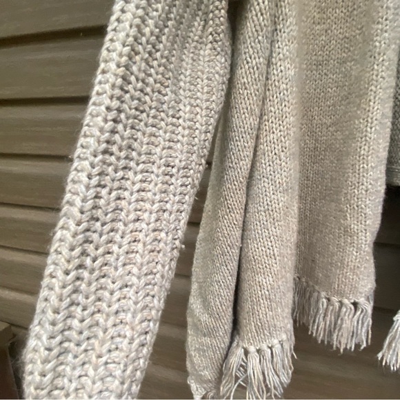 Victoria Secret Fringe Drapey Chunky Cable Knit Cardigan - Picture 3 of 6